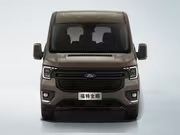 2024款T82.0T柴油多功能版手动短轴中顶6座